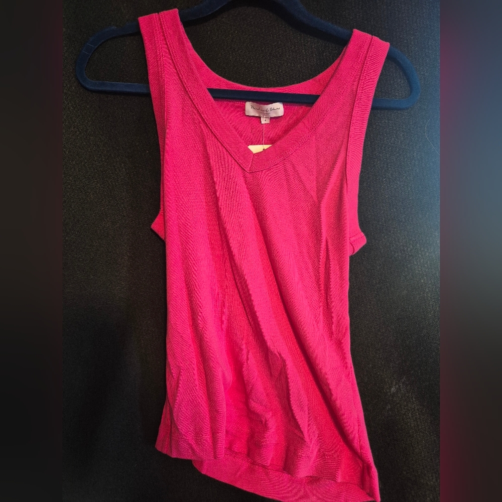 Michael Stars Maya V Neck Sleeveless Tank Top‎